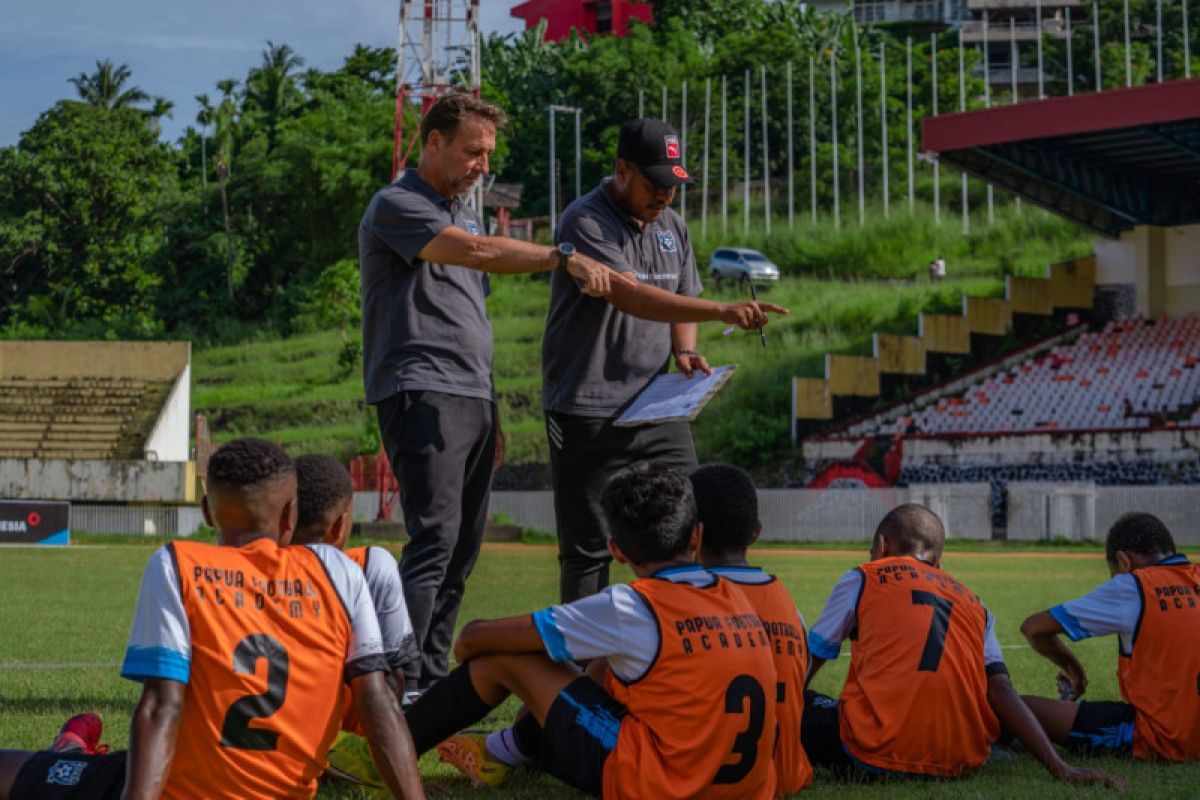 Wolfgang Pikal: Jayapura pusat perkembangan sepak bola anak Papua