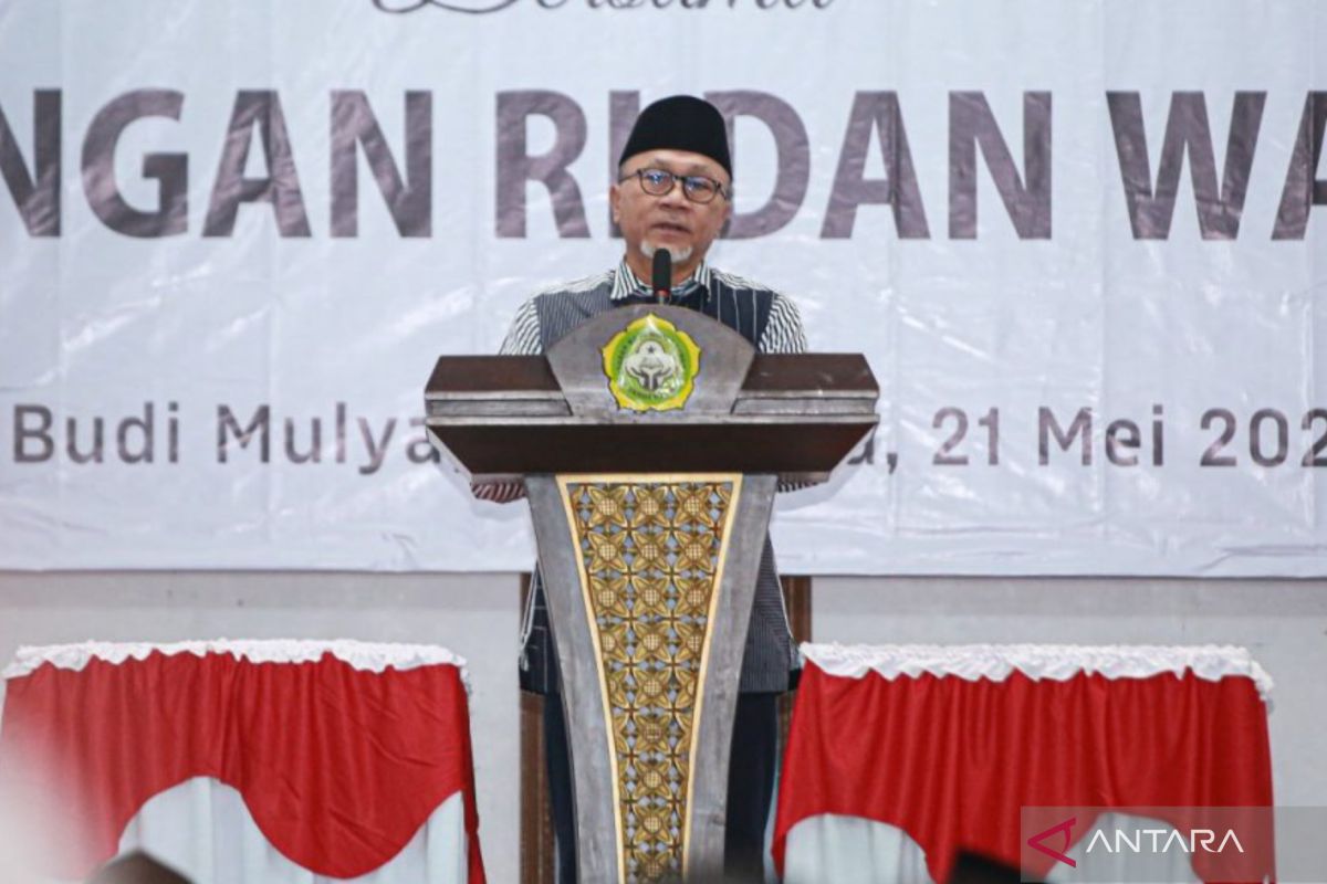 Mendag Zulhas ingatkan umat Islam jangan mau diadu domba