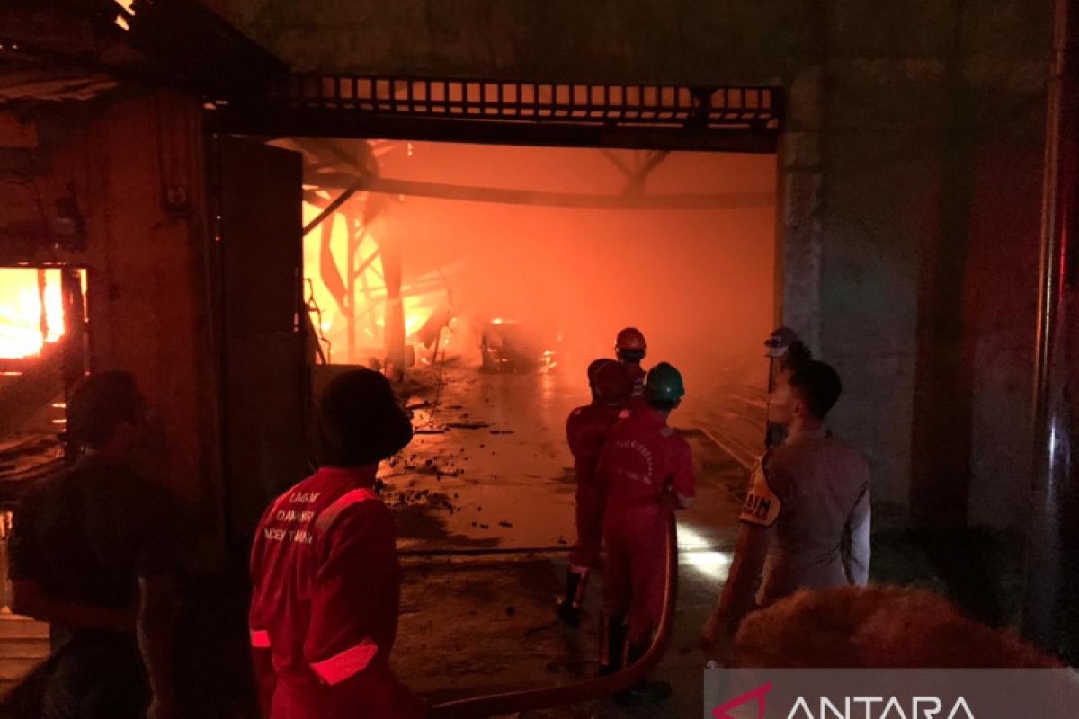 Sembilan unit rumah dan dua mobil hangus terbakar di Aceh Tamiang