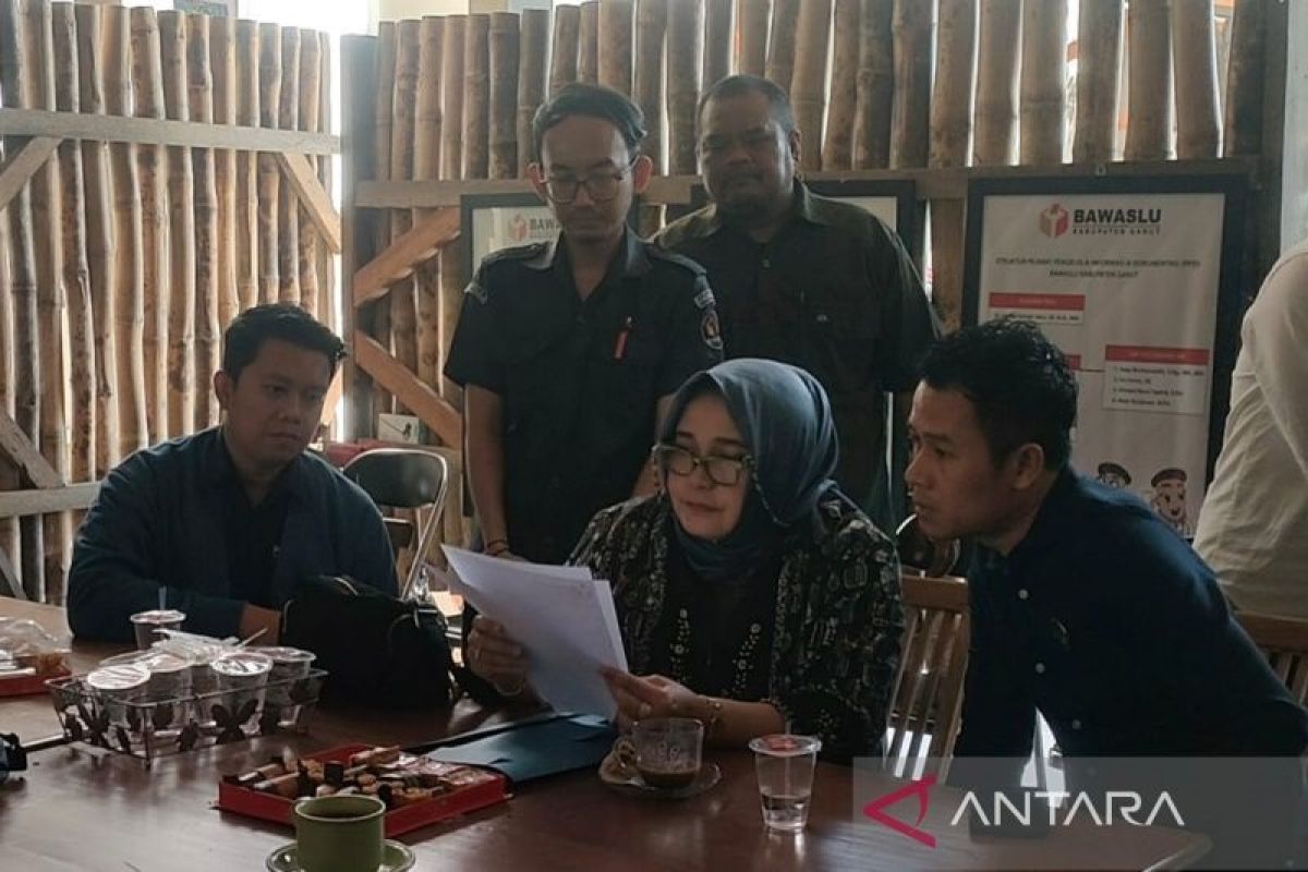 Bawaslu periksa Ketua Partai Nasdem Garut terkait sawer uang