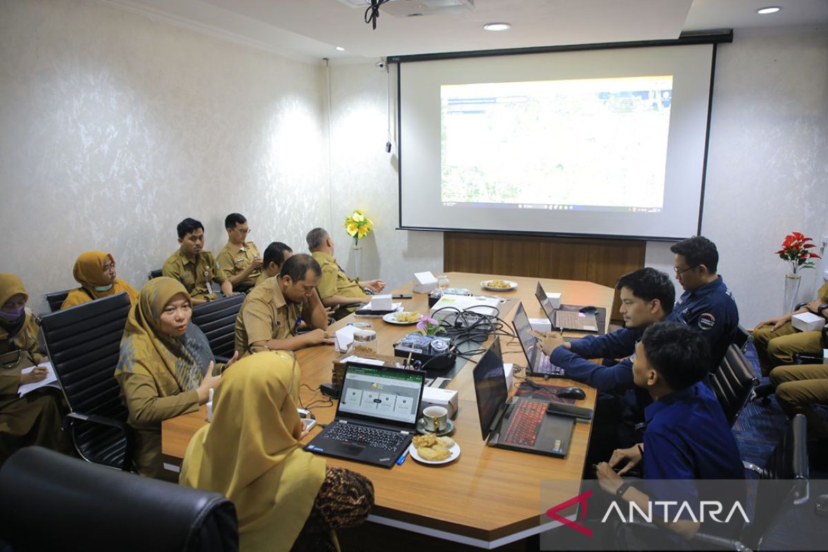 Pemkot Tangerang data ulang aset 87.862 titik lampu Kampung Terang