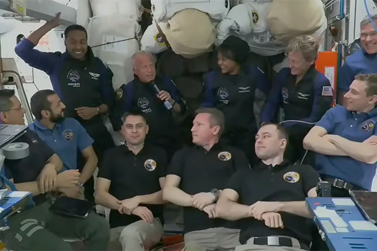 Misi astronaut swasta Axiom berhasil menambat ke ISS