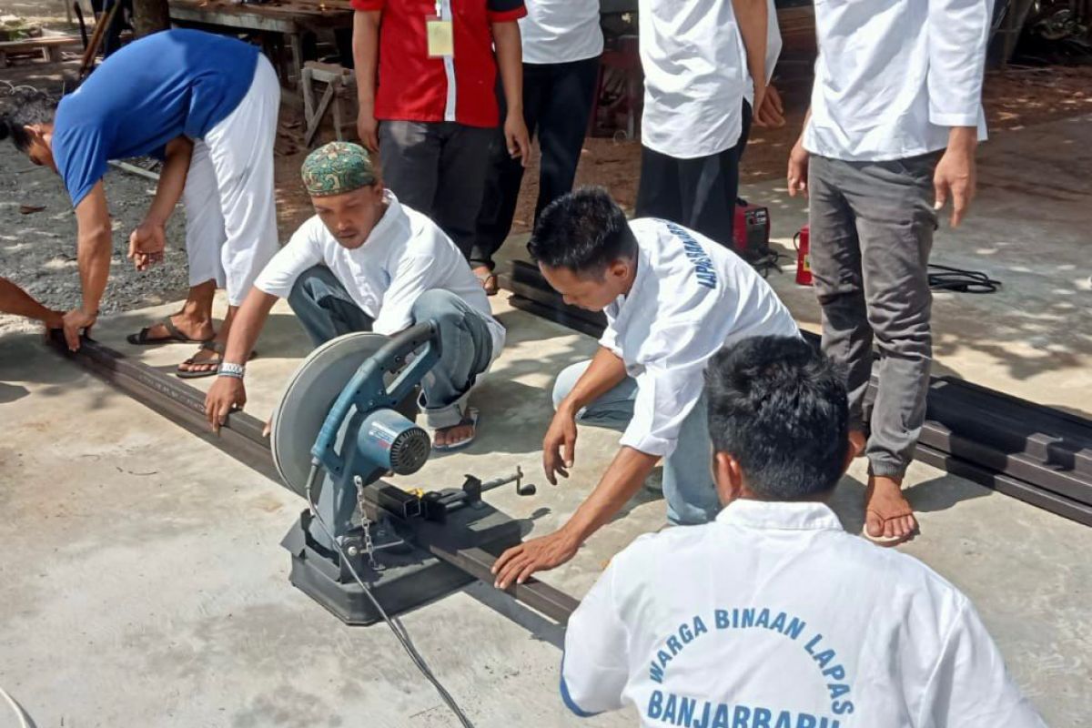 Lapas Banjarbaru bekali warga binaan pelatihan las listrik