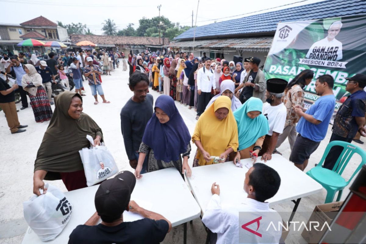 Gardu Ganjar Banten Adakan Pasar Murah, 500 Paket Sembako Diserbu Warga Tangerang