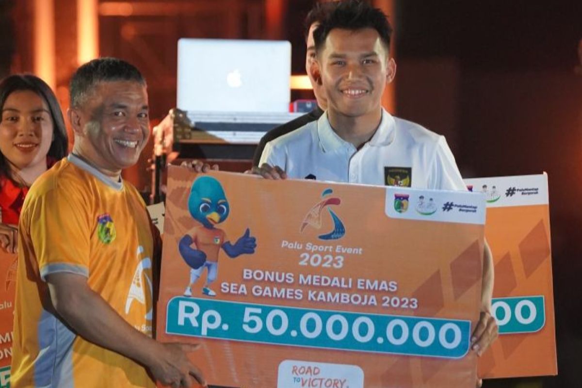 Pemkot Palu berikan bonus Rp50 juta kepada Witan Sulaiman