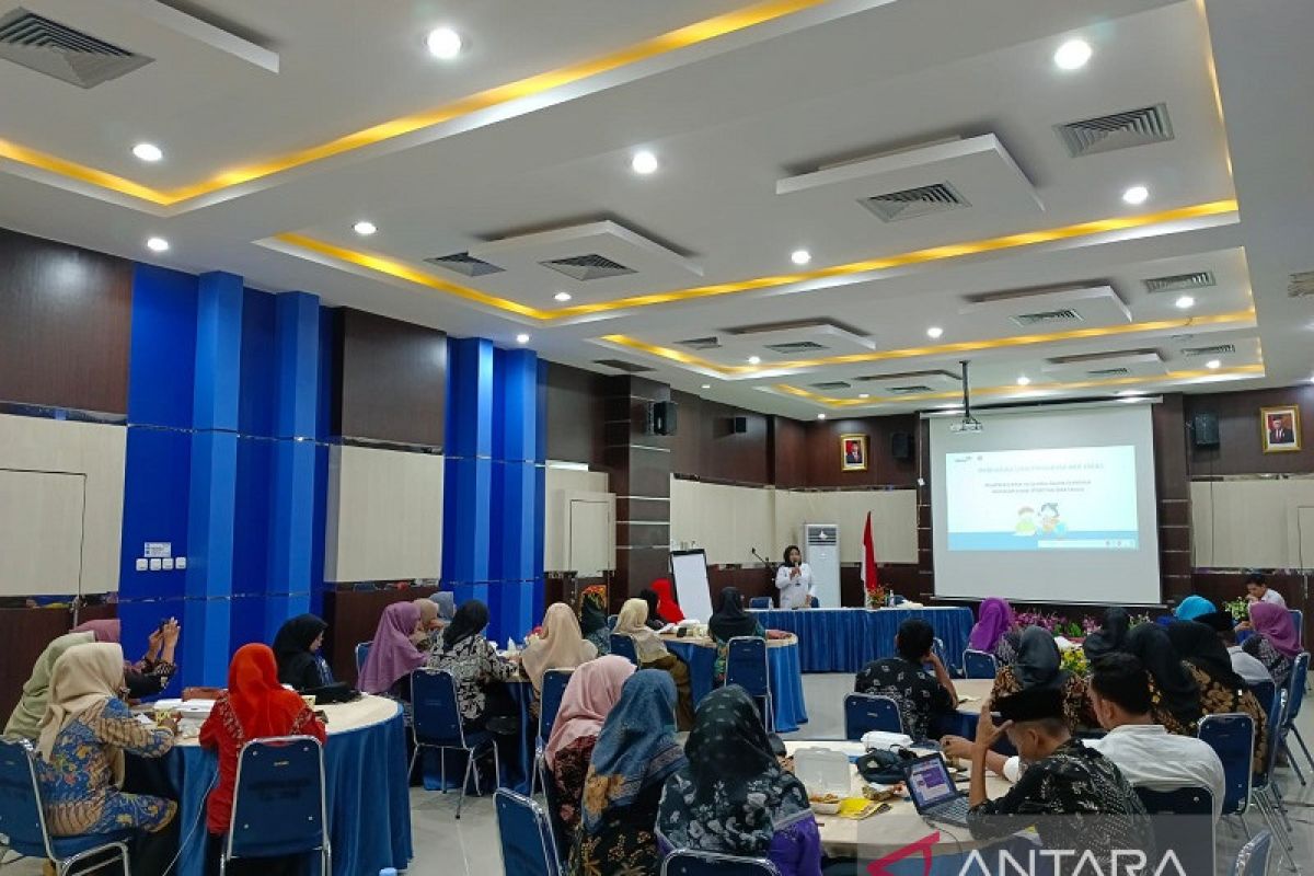 BKKBN Riau latih 30 kader KB trampil menyuluh keluarga