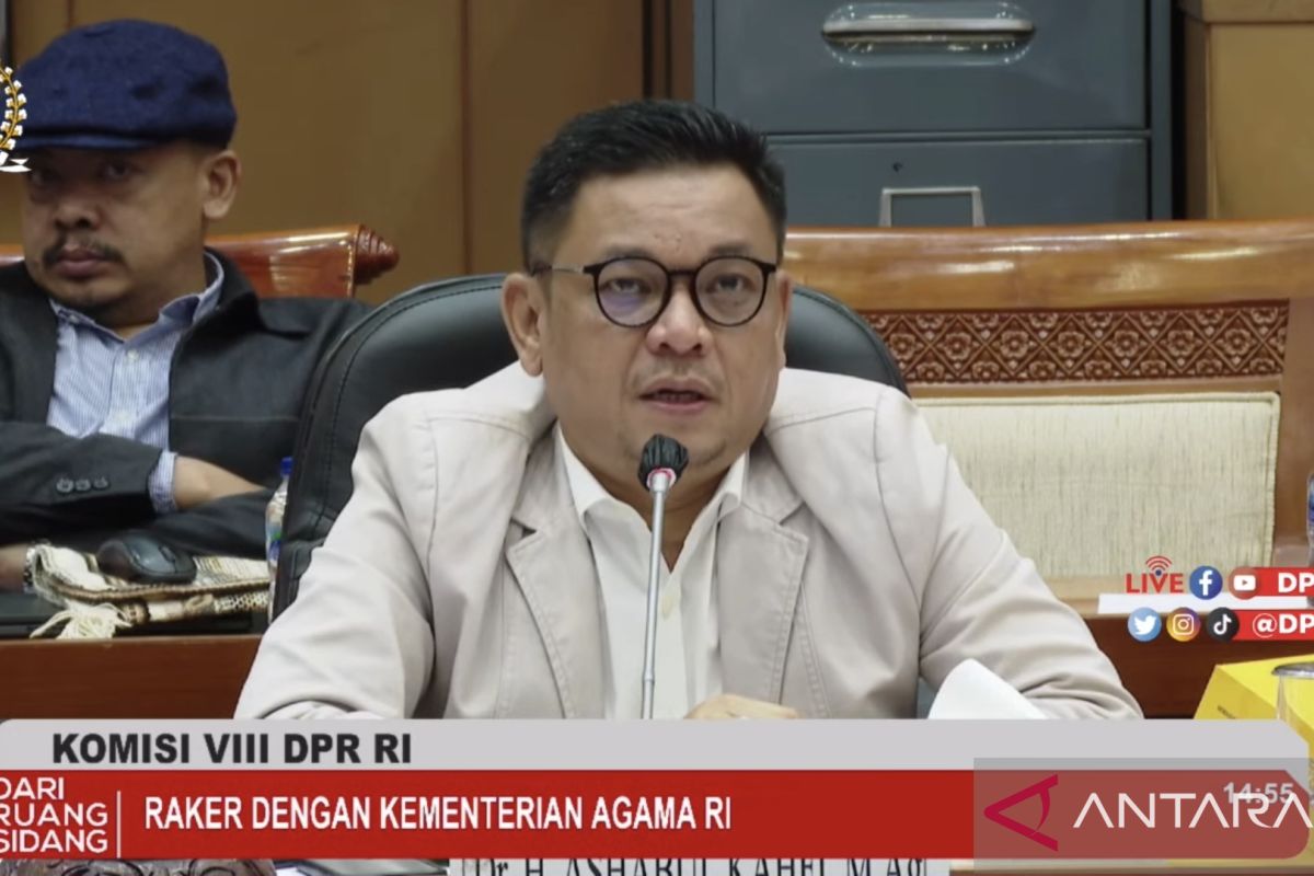 Panitia Kerja Komisi VIII DPR menekan biaya haji jadi Rp93,4 juta