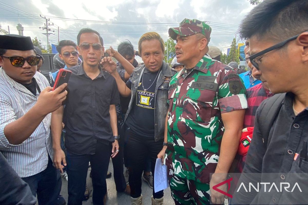 Korem 143/HO tegaskan personel TNI tidak menutup jetty tambang di Konut