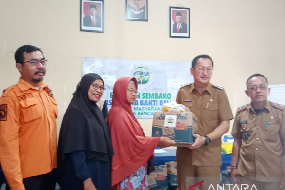 Wabup Belitung salurkan bantuan kepada korban bencana puting beliung