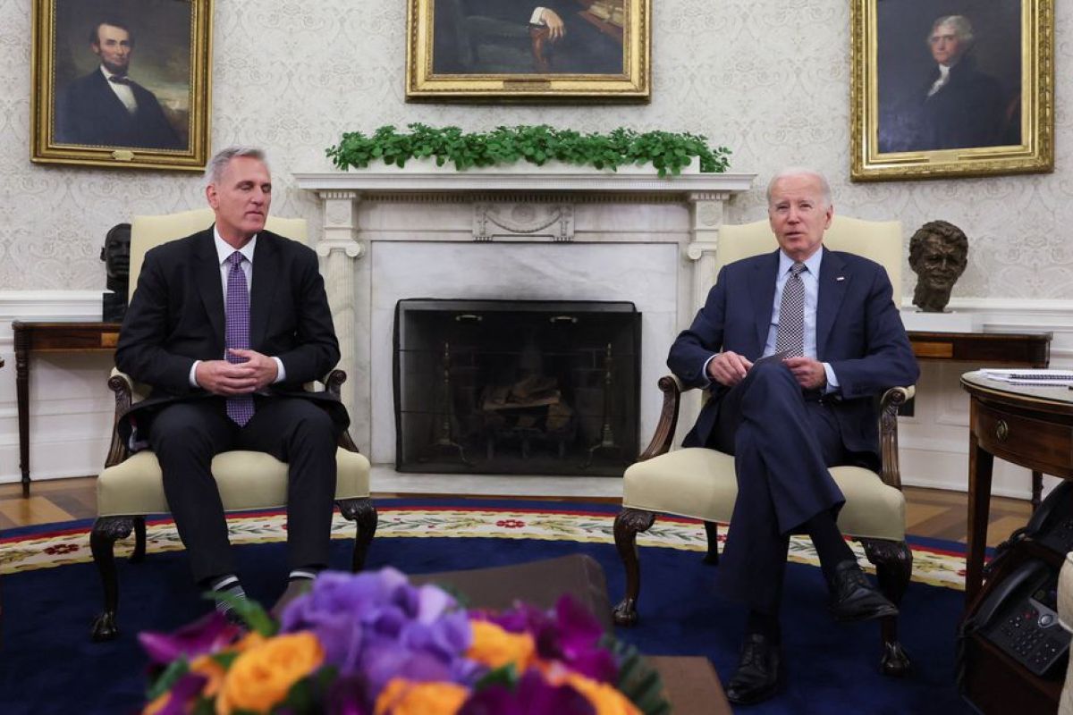 Biden dan McCarthy bahas plafon utang AS, dibayangi ketidaksepakatan