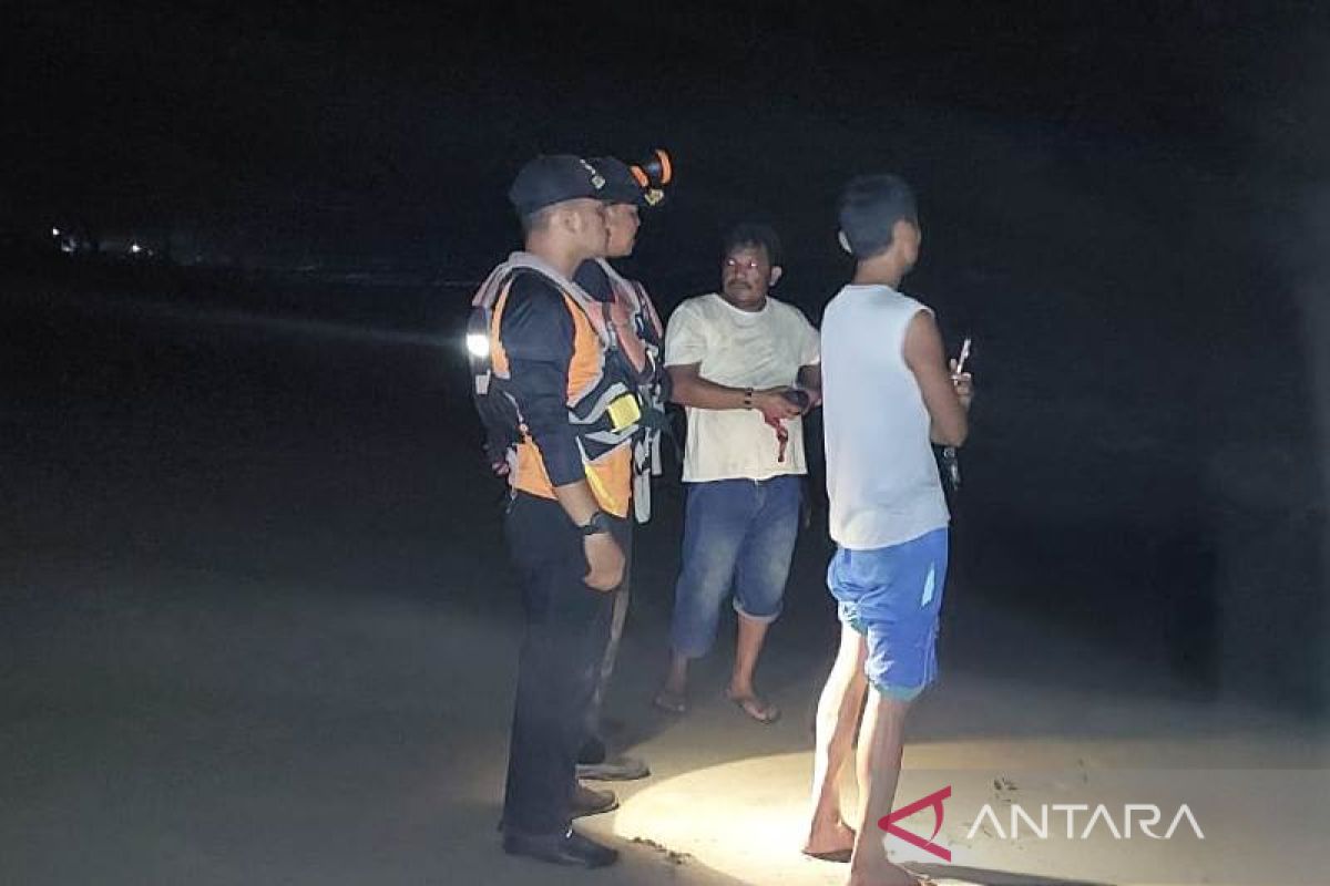 Basarnas dan tim gabungan cari dua anak tenggelam di Pantai Wisata Seunagan Nagan Raya