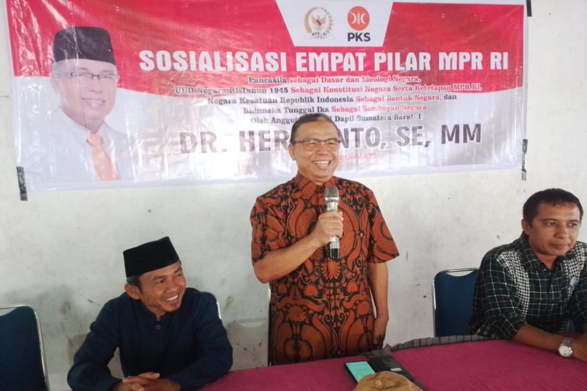 Legislator ajak masyarakat jaga persatuan dengan tangkal berita hoaks