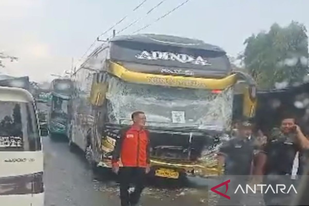 Bus rombongan calon haji asal Pamekasan alami kecelakaan di Bangkalan