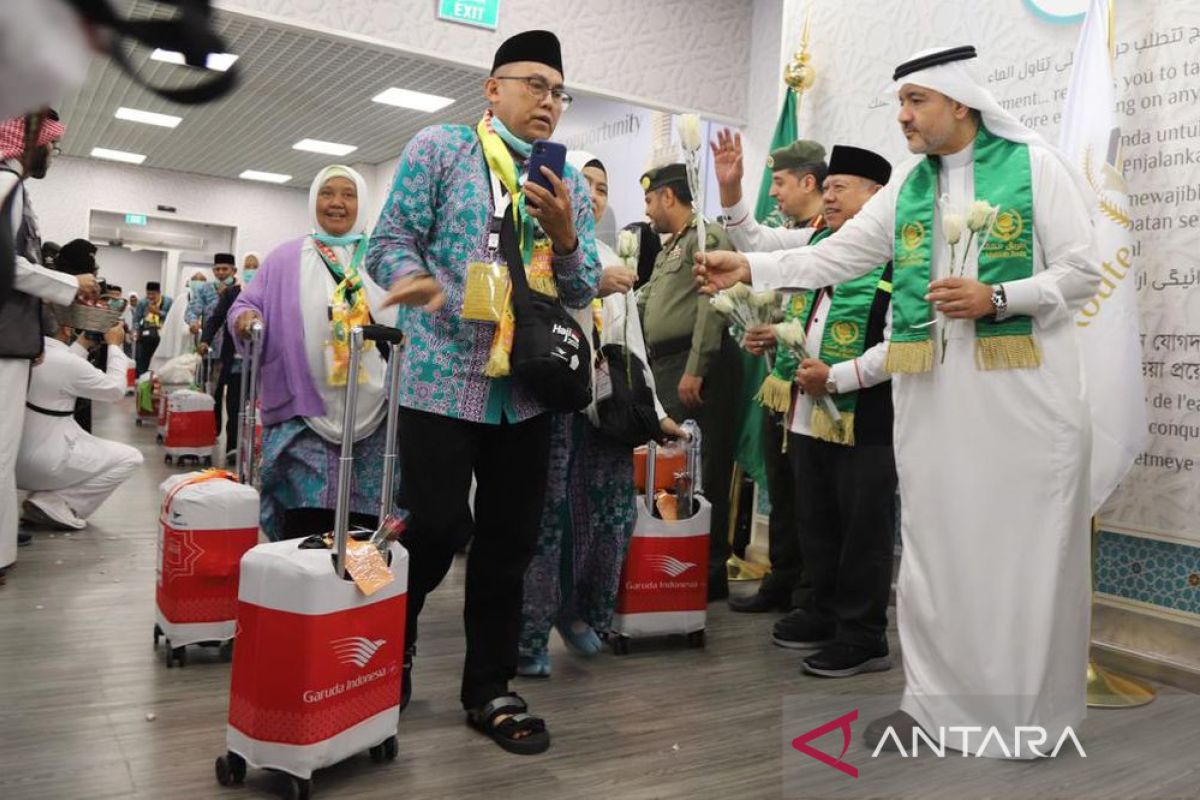 Jamaah calon haji kloter pertama tiba di Madinah