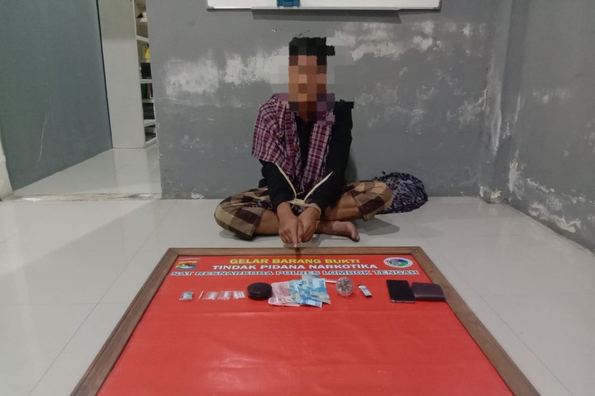 Polisi tangkap terduga pemakai sabu di Lombok Tengah