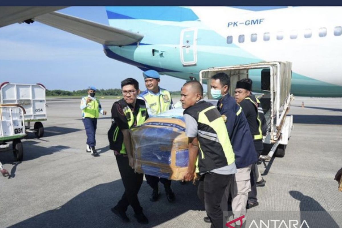 Jenazah Istri Gubernur Kaltim  tiba di Balikpapan