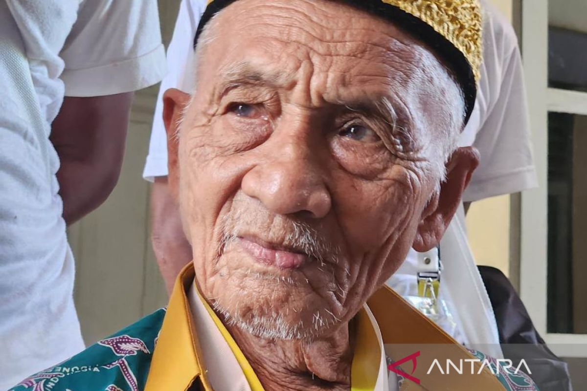 Meneladani semangat Mbah Harun, calon haji usia 119 tahun