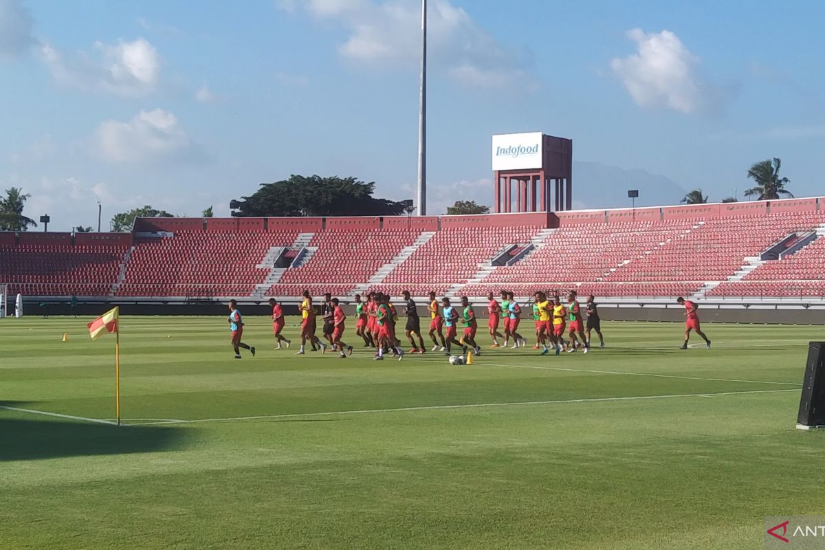 Bali United latihan perdana di Stadion Kapten Dipta Gianyar