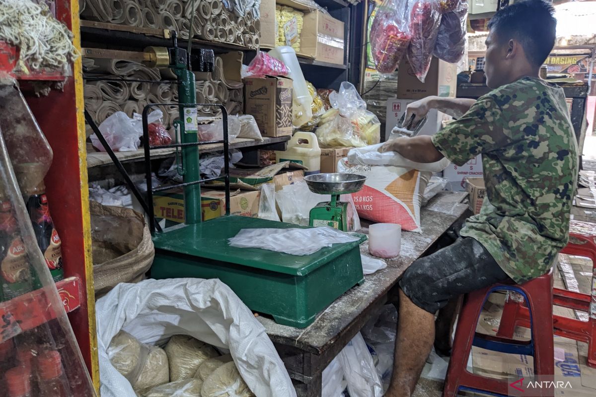 Harga gula pasir di pasar tradisional di Medan masih tinggi
