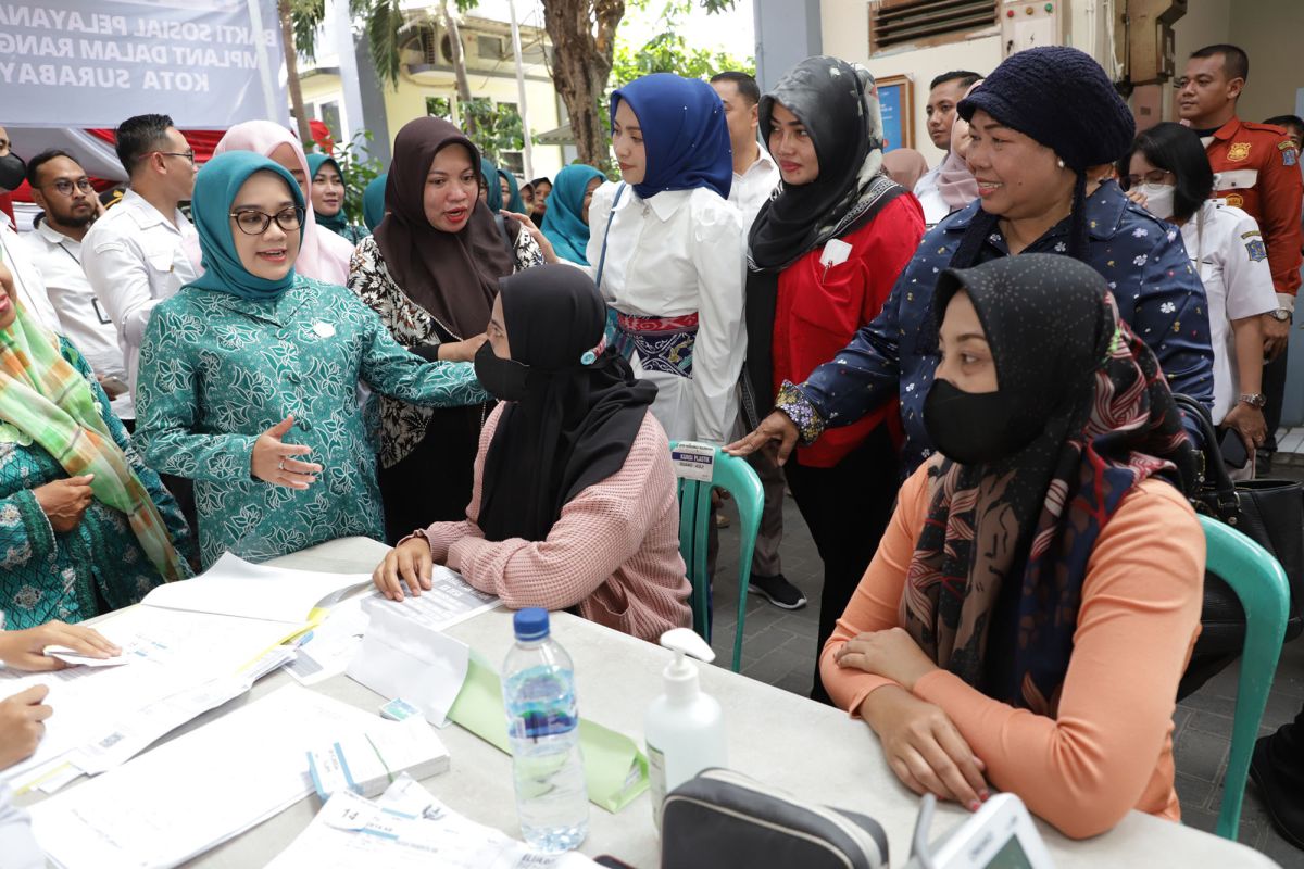 Pemkot Surabaya ciptakan keluarga sejahtera melalui program KB