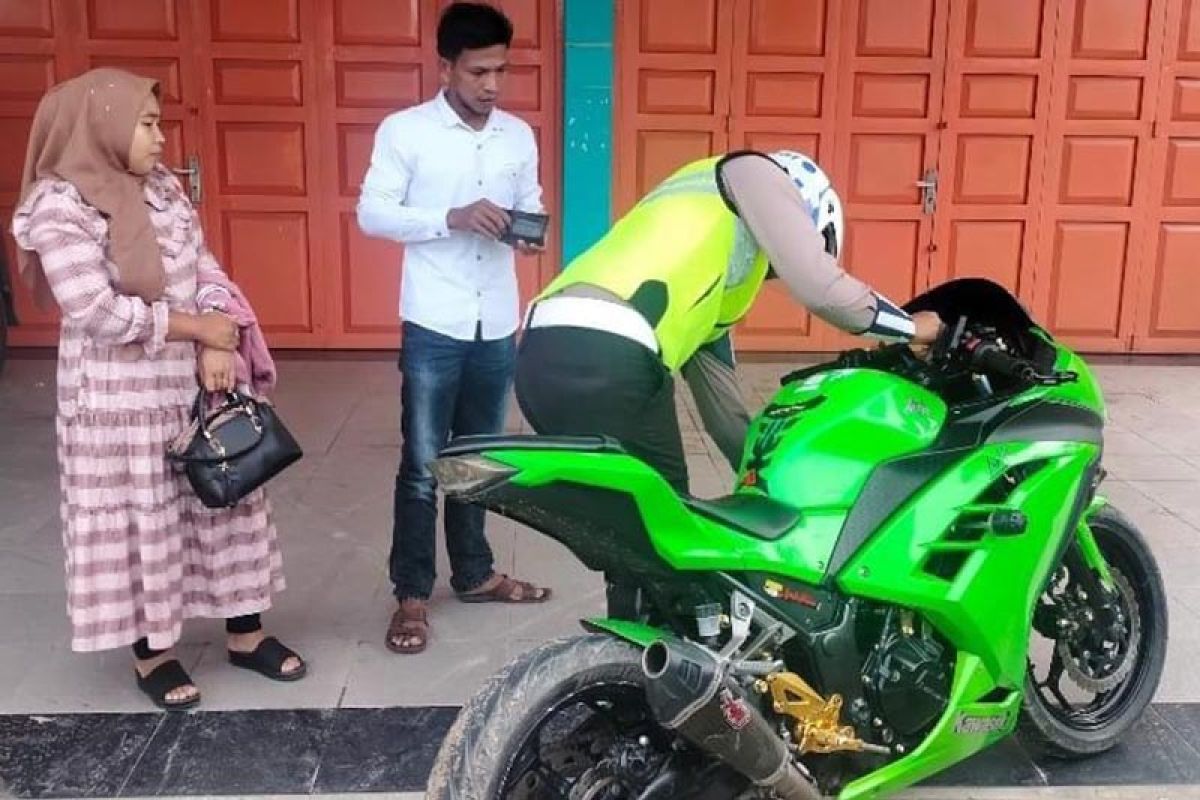Polisi amankan belasan sepeda motor tidak sesuai standar