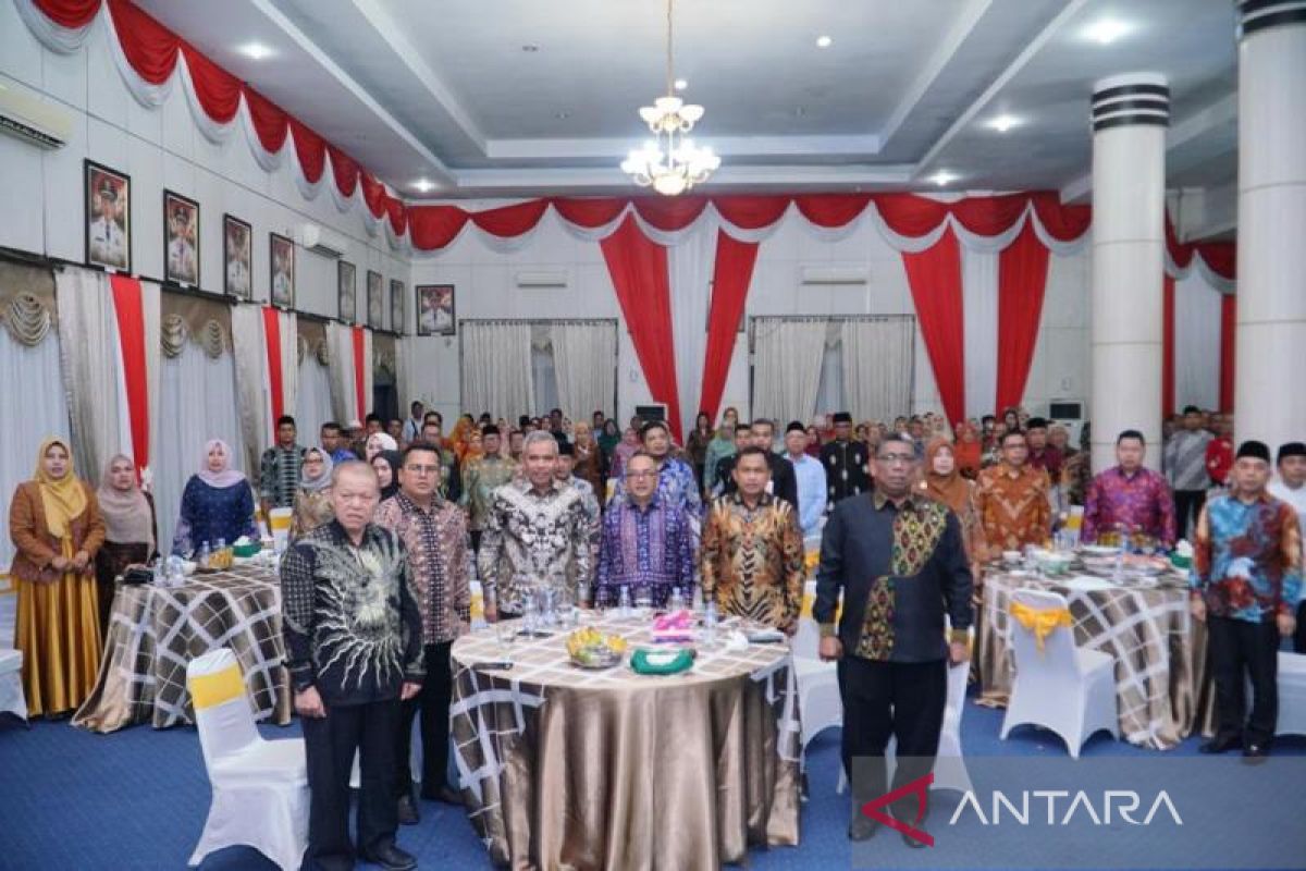 FIrdaus dan Kamsol sahabat lama