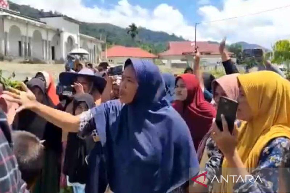 Legislator Nagan Raya Aceh hormati aspirasi warga tolak tambang emas