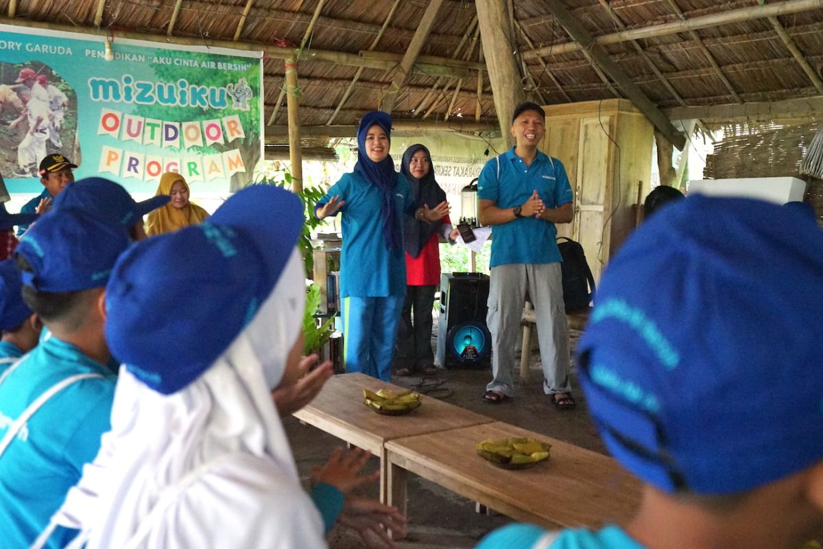 Edukasi pelestarian air bersih bagi pelajar