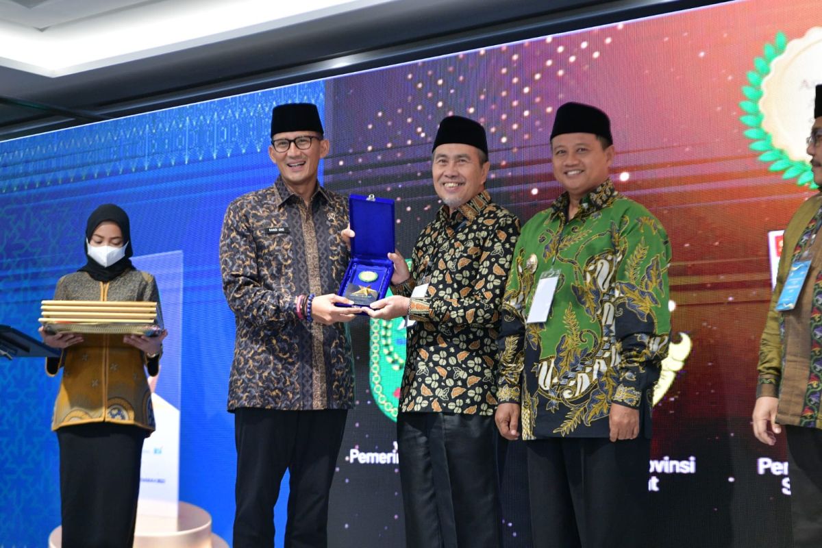 Gubri terima enam penghargaan Anugerah Adinata Syariah 2023