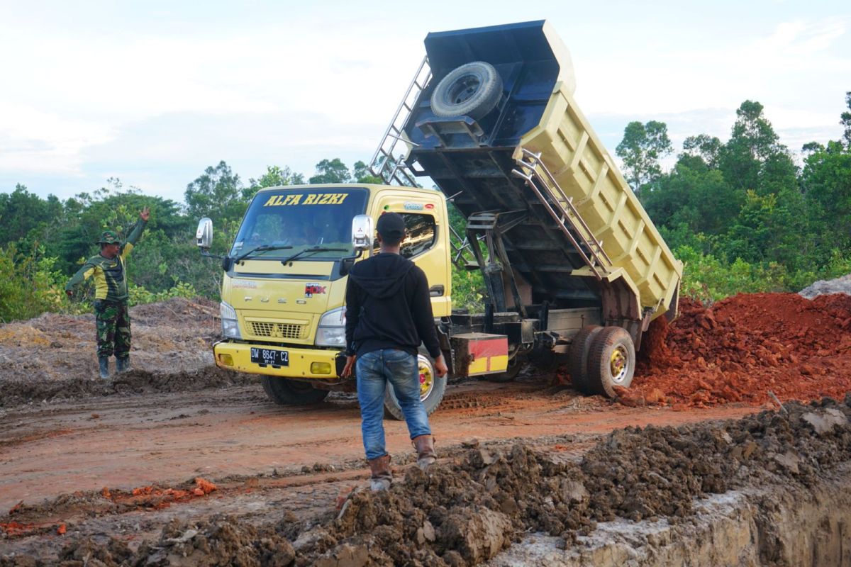 Satgas TMMD kebut pengerjaan jalan di Tarakan