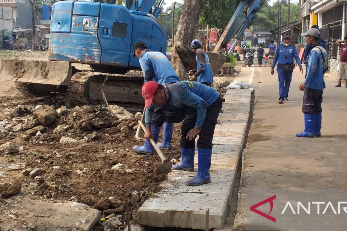 Progres pembangunan saluran air di Kalideres capai 60 persen