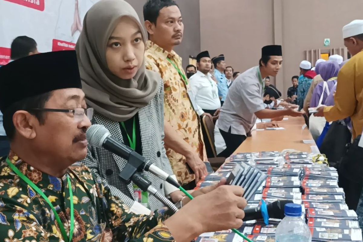 Tujuh calon haji Jatim gagal berangkat karena sakit