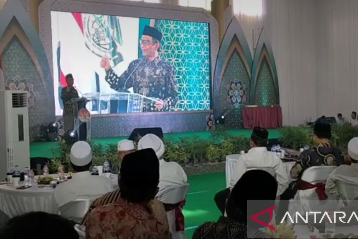 Bassra sampaikan tausiah  seputar politik dan RUU Kesehatan