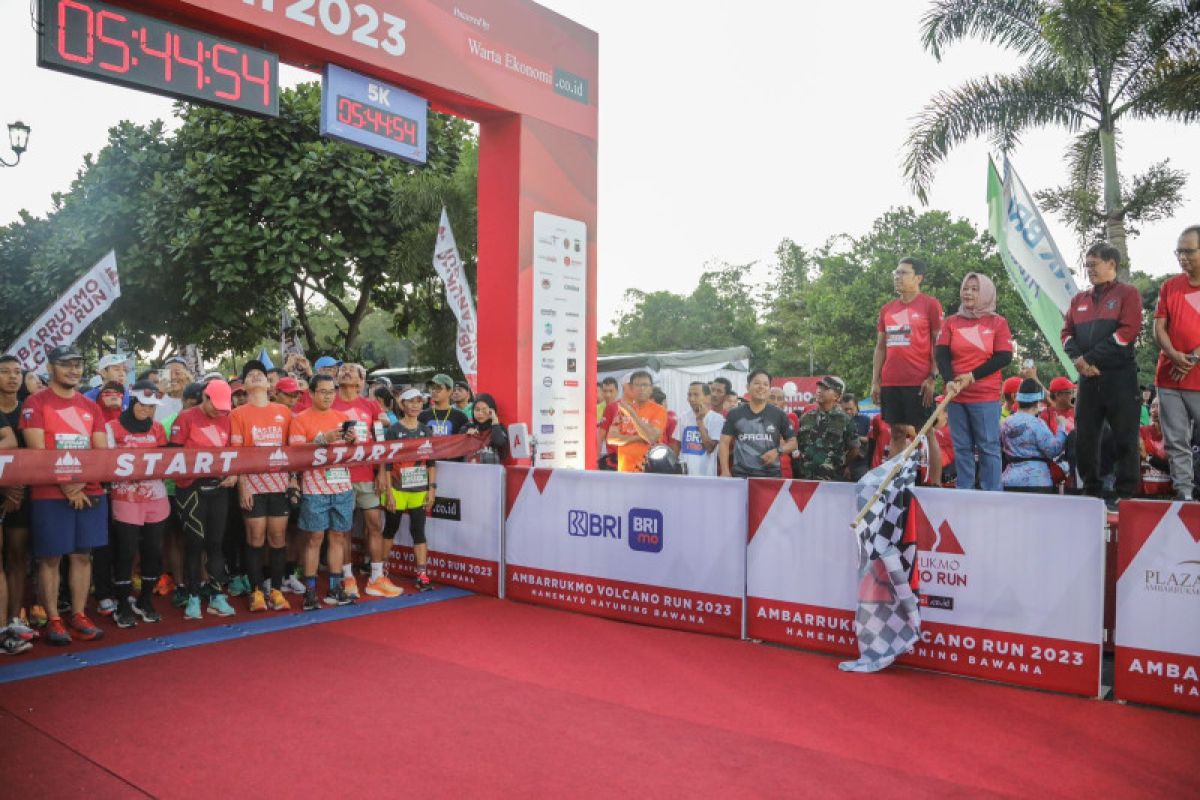 Ribuan peserta mengikuti lomba lari wisata "Ambarukmo Volcano Run" Merapi