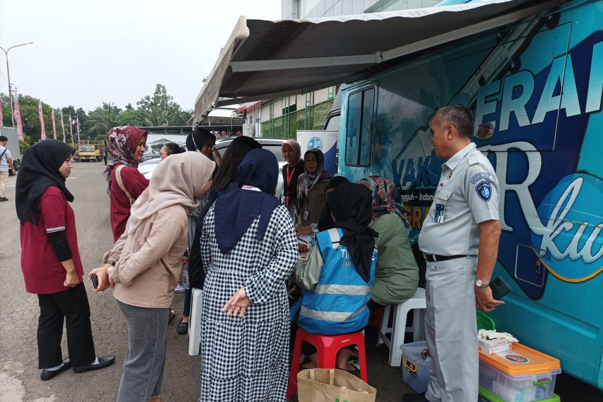 Jasa Raharja Banten Adakan Kegiatan Pengobatan Gratis di Acara Safety Riding Kota Serang
