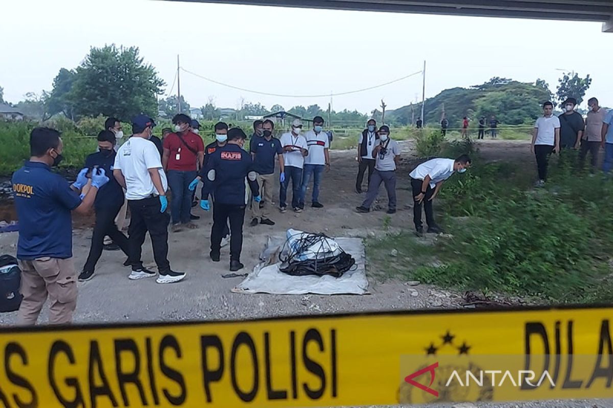 Mayat di kolong Tol Cibici terindikasi korban pembunuhan tempat lain