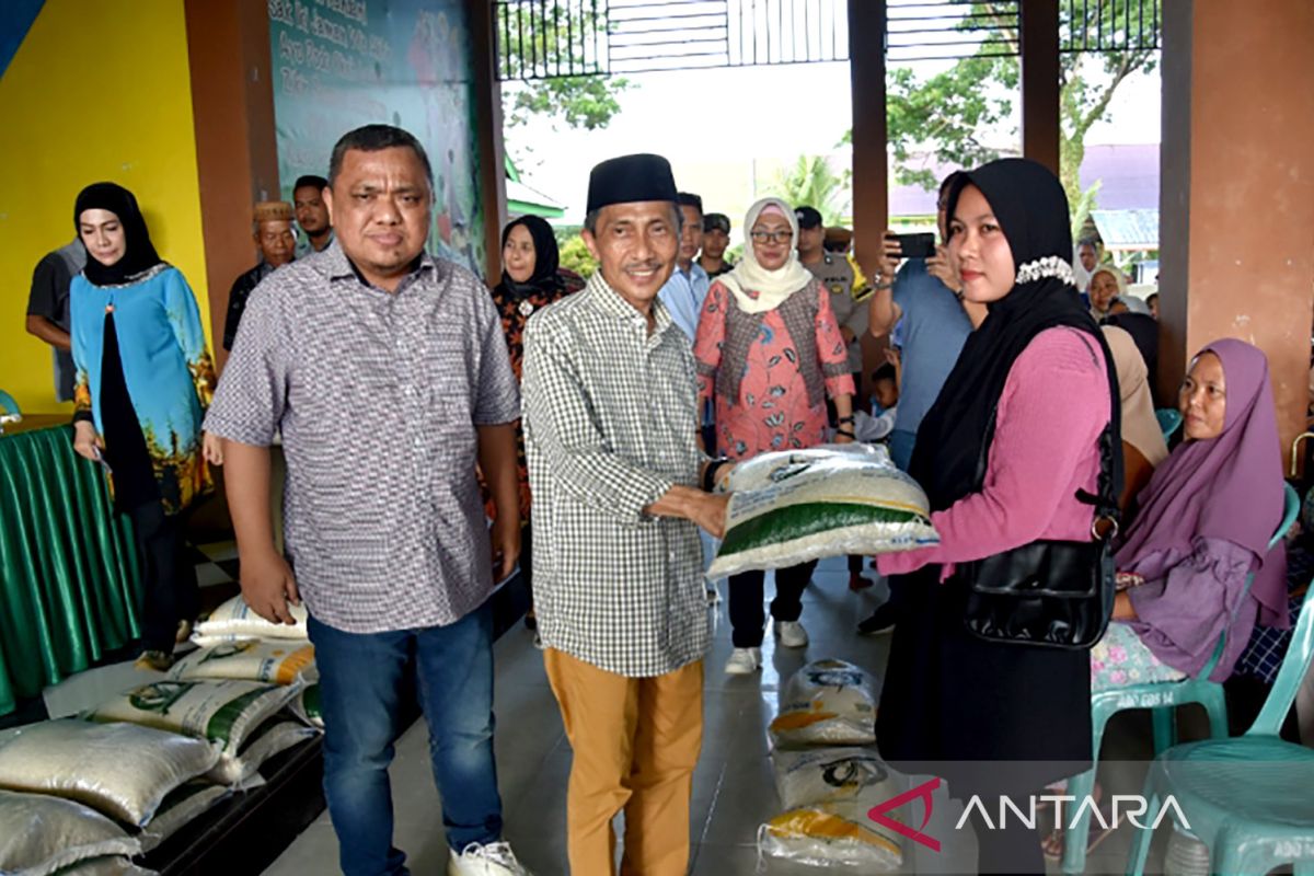 Pemkab Gorontalo salurkan cadangan beras pemerintah
