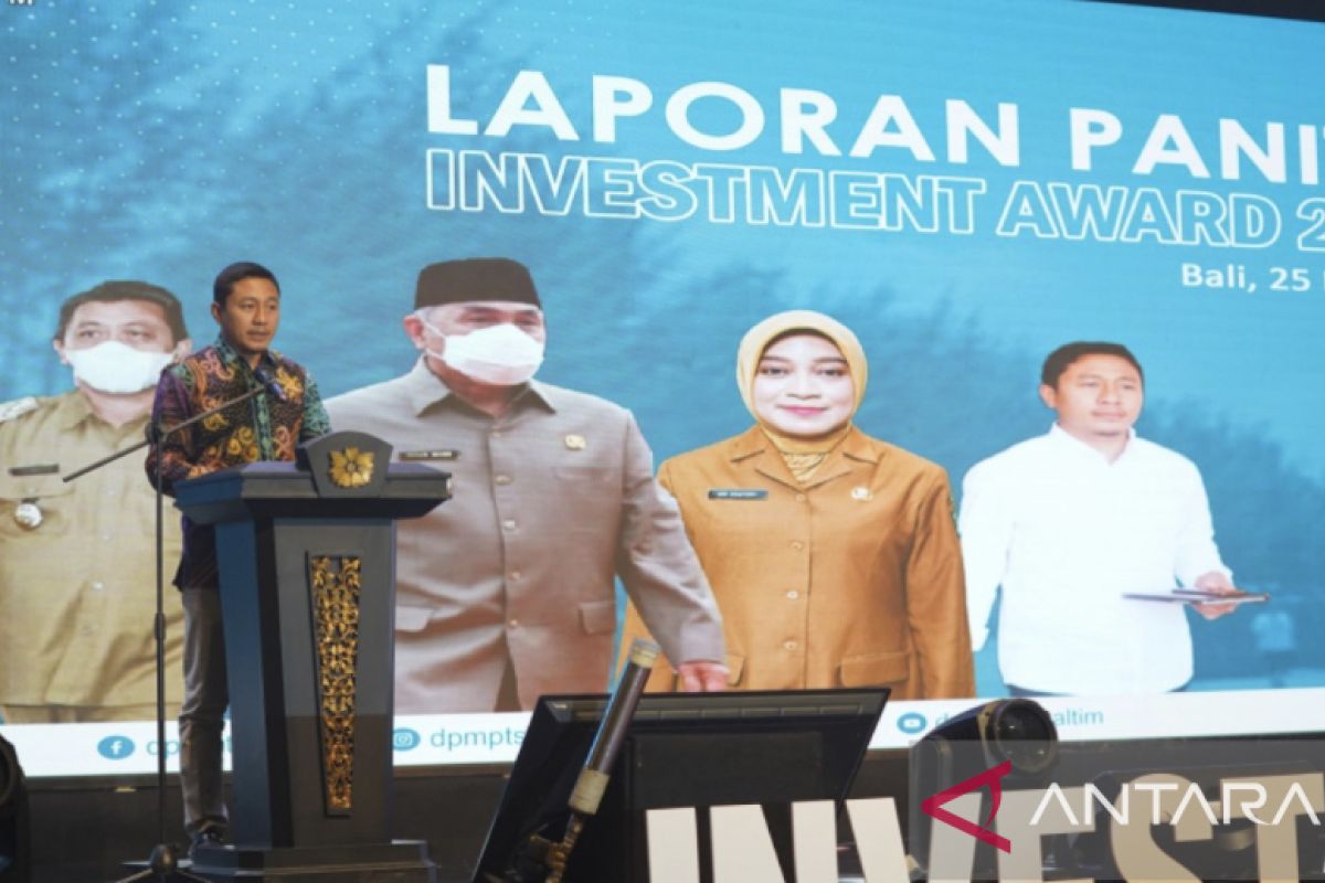 DPMPTSP Kaltim  beri penghargaan pelaku investasi daerah