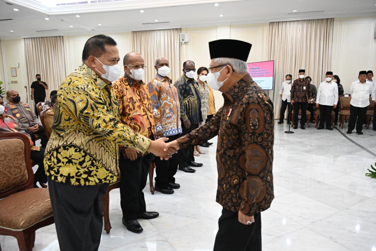 VP inaugurates BP3OKP members, pushes for Papua development