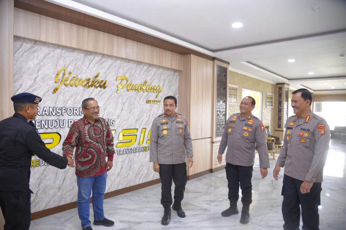 Wakapolda Lampung sambut kedatangan Tim Divhumas Polri yang akan menggelar FGD kontra radikalisme