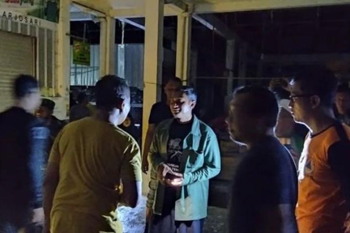 Bupati Pacitan taksir kerugian kebakaran Pasar Arjosari Rp400 juta