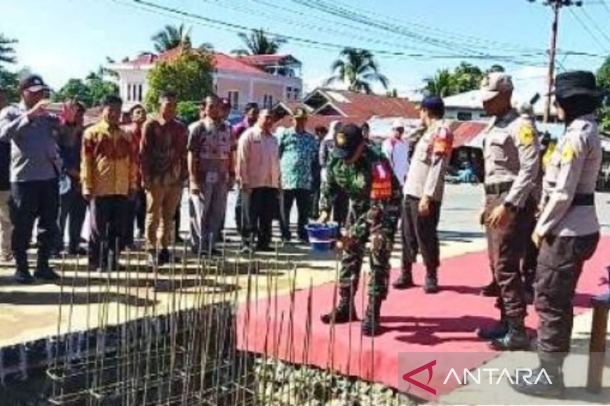 Peserta Latsitardanus XLIII Kota Solok bangun tugu