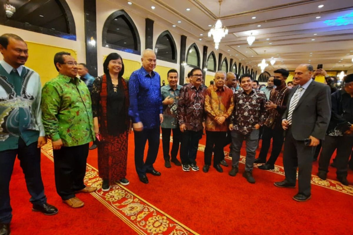 Jamuan Sultan Perak Malaysia diiringi alunan musik Band Batak