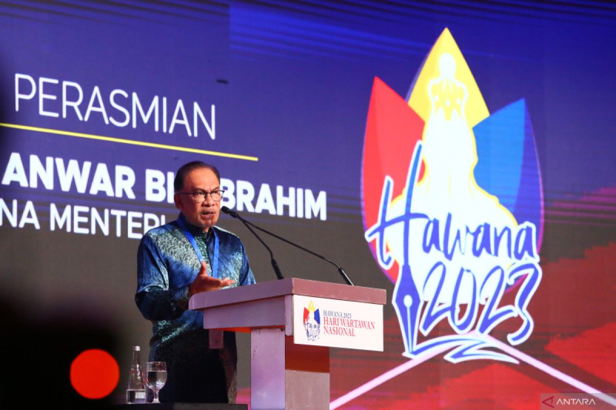 PM Anwar: Kerja wartawan bukan hanya perekam