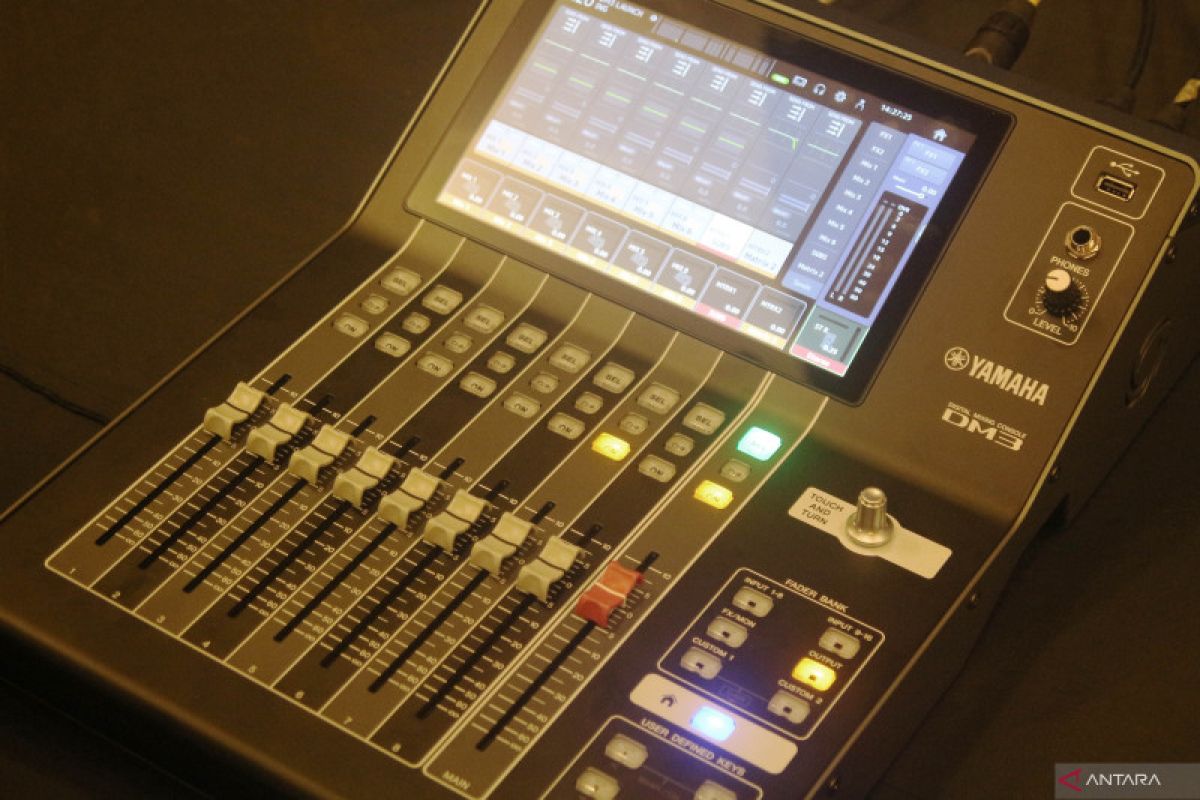 Yamaha luncurkan mixer digital console DM3 usung semangat "Do More"