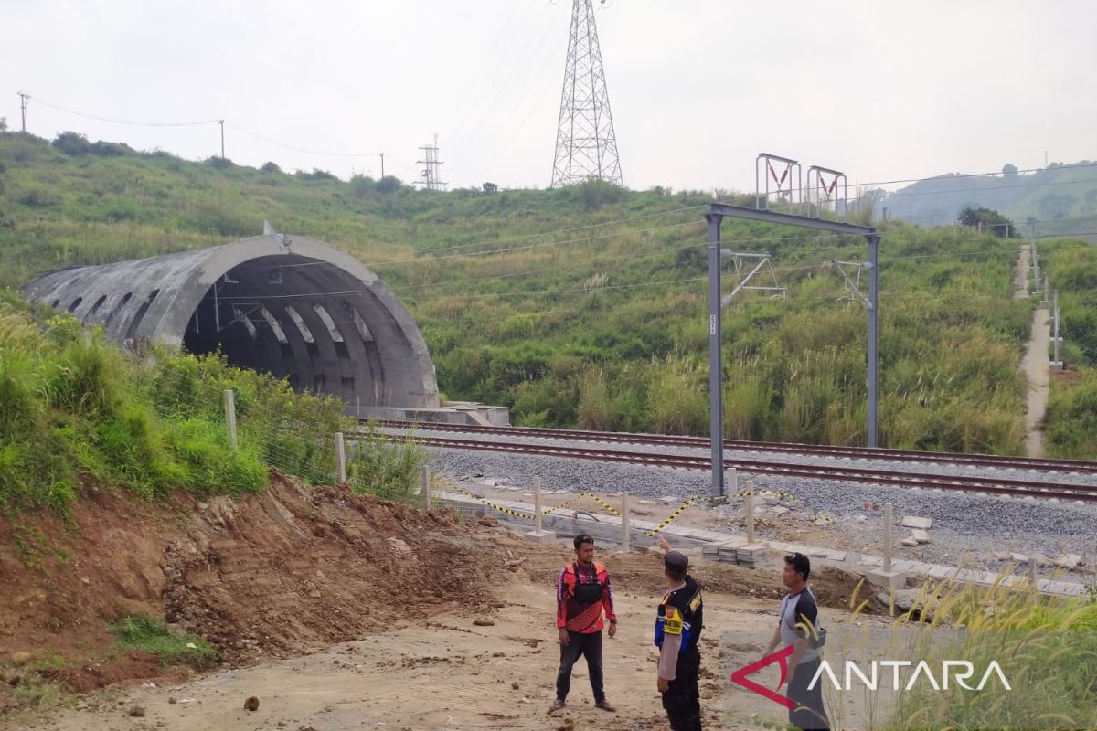 Warga diminta tak terbangkan layang-layang dan drone di area KCJB