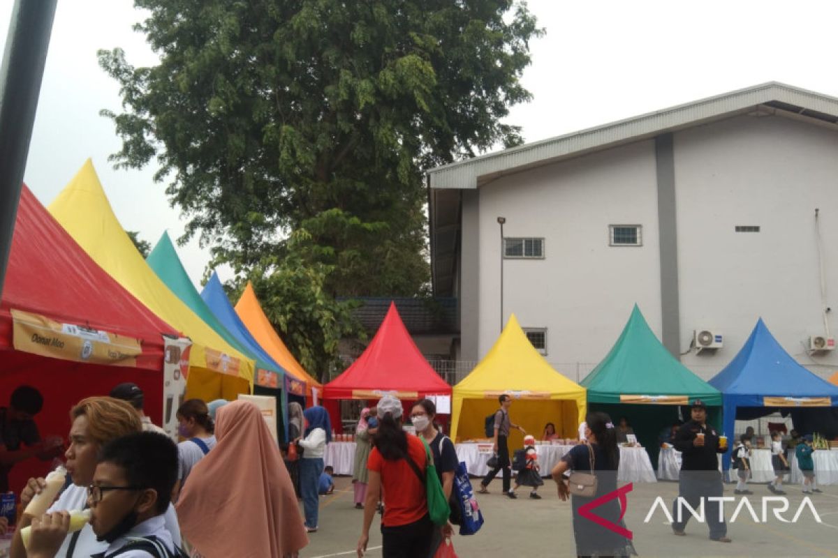 Sudin PPKUKM Jakbar gelar Bazar Jakpreneur di dua kecamatan