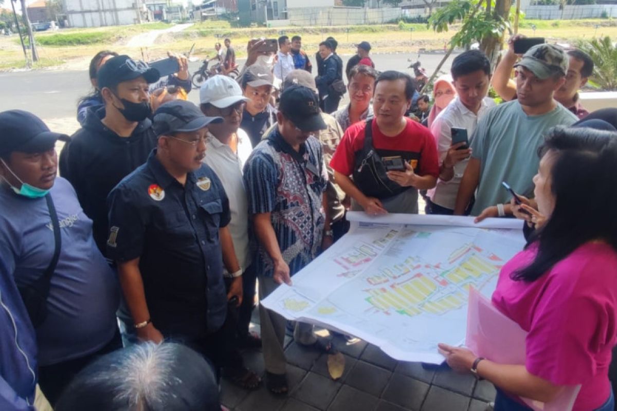 Cak Ji terima aduan warga Perumahan Graha Natura soal fasum