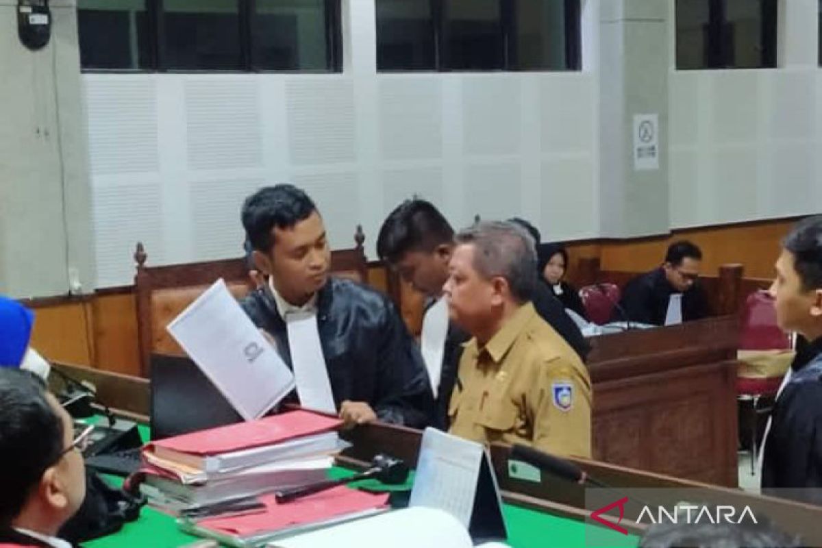 Mantan Bupati Lombok Tengah diminta hadir kembali di sidang korupsi BLUD RSUD Praya