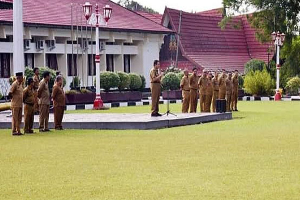 Pj Bupati ajak ASN terus tingkatkan pelayanan kepada masyarakat Kobar